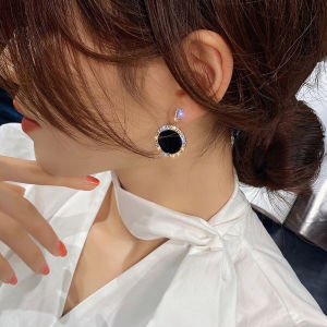 New Korean Black Round Rhinestone Earrings Simple Heart Earring for Women Fashion Personality Geometry Ear Studs Jewelry