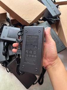 Sạc Adapter 18v - 168v - 12.6v- 29.4v nhanh 3A chuẩn nhanh có quạt tản Nhiệt. Phân khúc cao cấp dày siêu bền. 0971.72.7074