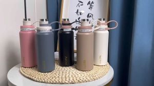 กระติกเก็บเย็น 800ml แก้วเก็บเย็น สแตนเลส 304 ก็บความร้อน/เก็บความเย็น มีฟาง สะดวกในการดื่มน้ำ รับประกันคุณภาพ