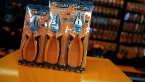 COOFIX คีมปากจิ้งจก 6 นิ้ว รุ่น CFH-A01039-6