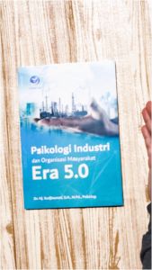 Buku Psikologi Industri Dan Organisasi Masyarakat Era 5.0 / ANDI OFFSET - AO