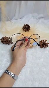 Kacamata Photocromic Anti Radiasi Oval Wanita Pria Bingkai Titanium Berubah Warna SPESIAL 5.5