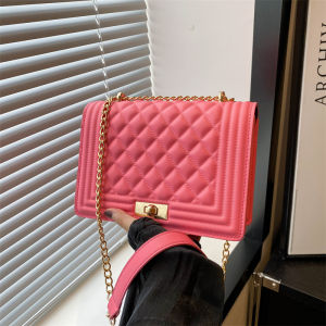 Elegant Black Diamond Pattern Chain Shoulder Bag Womens Fashionable Crossbody Bag Soft PU Leather Medium Size Handbag