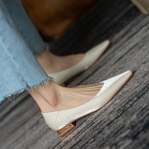 French Vintage Flat Bottom Womens Shoes Spring 2025 Pointed Toe Versatile Square Buckle Water Diamond Non-tired Soft Bottom