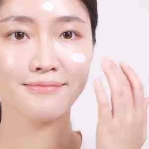 【BUY 1 TAKE 1】BOSHIYAN Sunscreen For Face SPF50+ UV Isolation Cream Moisturizing Cream Anti Aging Control Oil Refreshing Sunscreen 50g
