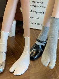 Grey Cotton Blend Womens Mid-Calf Socks with Lace Trim Finger Separated Pig Stylo Fashionable Spring Autumn Versatile Socks