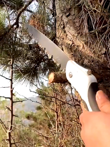 เลื่อยมือ 63CM เหล็กSK5  เลื่อยตัดไม้ ไซส์ใหญ่ใบมีด30ซม.สำหรับตัดกิ่งไม้  เลื่อยตัดกิ่งไม้ เลื่อยพับได้ เลื่อยพกพา