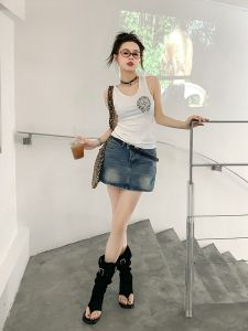 กระโปรงยีนส์ทรงเอเอวสูงสไตล์อเมริกัน กระโปรงสั้นผู้หญิง ฤดูใบไม้ร่วง/ฤดูหนาว 2025 ใหม่ กระโปรงสั้นทรงเอคลุมสะโพกสไตล์วินเทจ