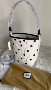 Rally The Bag Whisper Picnic (Limited) มีหนังกลับ  ลายจุด เเดงสตอเบอรี่