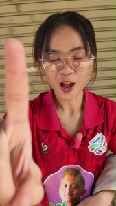 เสื้อไหมพรมคนแก่ชาย (ซิปหน้า/คอปก) ผ้านุ่ม อุ่นสบาย สวมใส่ง่าย (คละลายถัก)