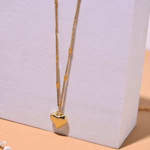 MOON GIRL Natural Shell Beads Choker Stainless Steel Heart Pendant Necklace for Women Handmade Bijoux Femme Jewelry