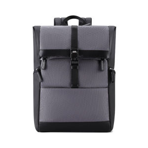 ROAMING | Minimalist Spacious Travel Backpack