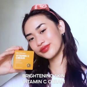 Vibrant Glamour 3 in 1 Vitamin C Brightening set l Vit C Toner l Vit C Serum l Vit C Cream for a glowing skin Korean Glass Skin removes Melasma Dark Spots Skin pigmentation