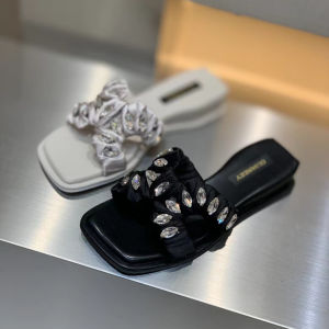 Fashionable Flat Bottom Diamond Embellished Open-Toe Womens Slippers Summer 2024 Trendy Street Style Versatile Slip-On Sandals