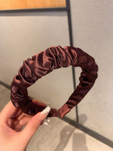 French Elegant Versatile Hairband 2025 New Retro Pleated Wide Edge Heightening Cranial Top Headband High-End Feeling Hair Accessories