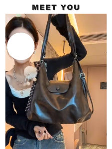 Trendy Womens Large Capacity Commuter Shoulder Bag 2025 New Style Tot Bag Crossbody Backpack High-End Sensation