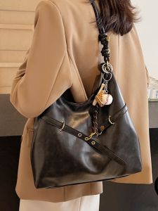 Spring Summer Large Capacity Womens Tote Bag Fashionable Adan Commuter Bag Versatile Crossbody Bag for Casual Occasions