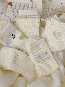 Siston Fairy Tất Giữa Bắp Chân Nữ Phong Cách Nhật Bản Thấm Hút Mồ Hôi Xu Hướng Đại Học Tất Dài Đa Năng Phiên Bản Hàn Quốc Thể Thao Ins Chic Tất