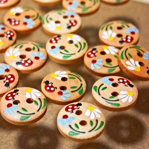 10/30-Pack Ladybug Wooden Buttons - Cute Natural Wood Sewing Buttons for Knitting Sweaters & DIY Crafts