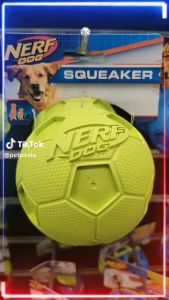 Nerf Dog: ลูกฟุตบอลเคียวมัน กัดมีเสียง เนื้อยางผสมไนล่อน แบรนด์ดังจากUSA มี 2 ไซซ์ ของเล่นบอล สุนัข 2 สินค้า ราคาถูกต้อง