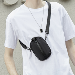 BAGB043 กระเป๋า END&START ผ้าไนลอนเนื้อผ้ากันน้ำ น้ำหนักเบาใช้งานได้ไม่มีเบื่อ สามารถใส่โทรศัพท์ได้