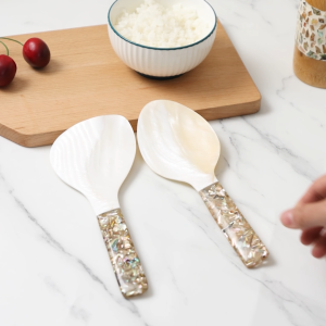 ช้อนข้าวเปลือกของเวียดนาม ช้อนข้าวขนาดใหญ่ ช้อนส้อม ช้อนซุป ช้อนส้อมโบราณทำด้วยมือ ช้อนส้อมสำหรับใช้ในบ้าน