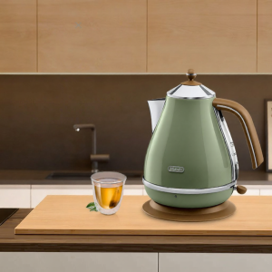 DeLonghi | Vintage Stainless Steel Electric Kettle