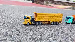 1:48 RC Truck Heavy-Duty Semi-trailer Transporter Remote Control Truck Radio Controlled Cars and Trucks Toys for Boys Gifts