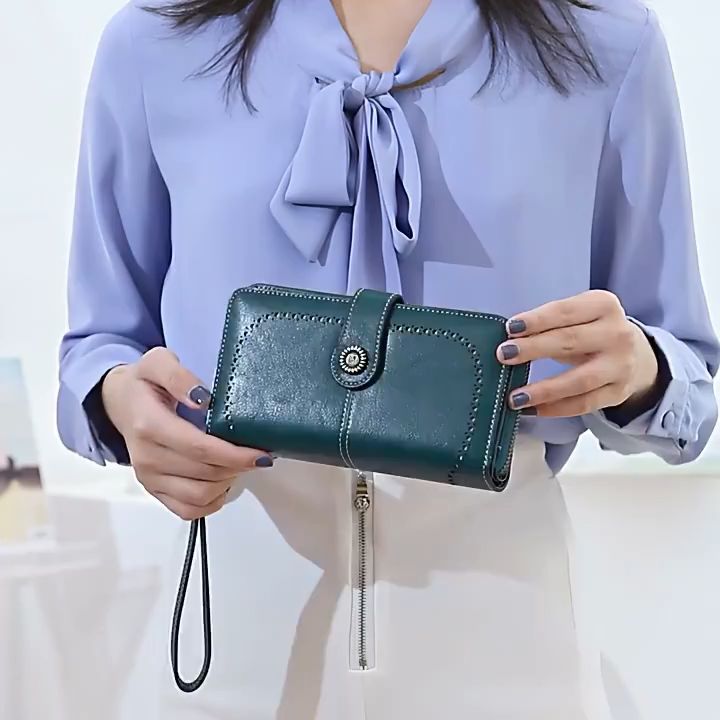 Womens Wallet Genuine Leather Large Capacity Wristlet Clutch Purse Credit Card Holder with RFID Bloc