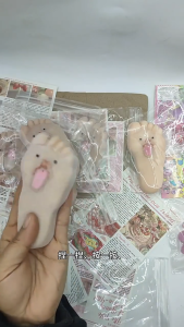 ลิ้นติดออกบิ๊กฟุตบีบของเล่นนวนิยายของเล่นนุ่มฟื้นตัวช้าความเครียดบรรเทาของเล่นเด็กผู้ใหญ่หยิกหดหดของเล่นใหม่ประเทศไทยจัดส่งทันที