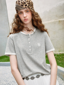 Toyouth | Áo Thun Tay Ngắn Cổ Henley Giả Hai Mảnh Đính Hoa Thêu Màu Đối Lập