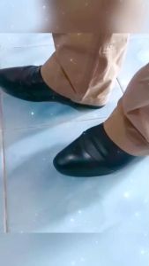 Sepatu Kulit Bisnis Pria, Sepatu Pernikahan Strapless, dan Sepatu Peninggi Ujung Runcing