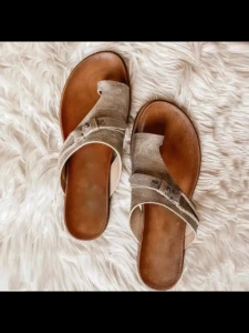 Size 35-43 Womens Fashion Flat Slippers Retro Style Pinch Toe Sandal Shoes Soft Beach Flip Flops