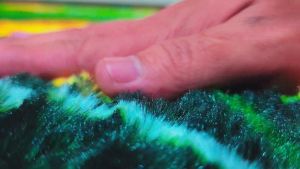 Karpet Bulu Bermotif Modern: Tips Memilih & Menggunakan