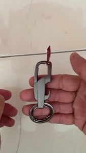 Móc Khoá Ô Tô Xe Máy Đa Năng – Hợp Kim Kẽm Khui Hàng Mở Nắp Chai