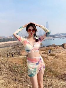 Bikini 4 Mảnh Đi Biển Dài Tay - Đồ Bơi Nữ hong Cách Mới 2024