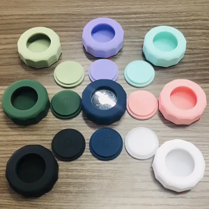 Case Silikon Pelindung Anti Air Untuk Apple AirTag Dilengkapi Perekat 3M Kuat Untuk Dipasang Di Tas Kunci Helm Barang Pribadi Lainnya