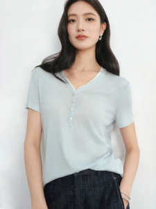 Eifini | Áo Thun T-Shirt V-neck Tay Ngắn