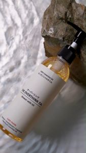 THE OVERTHINK Co. Signature Shower with Oil Collection