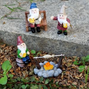 5Pcs Resin Dwarf Drinking Grilled Fish Micro Landscape Decorative Ornaments Statue Garden and Courtyard Decoration Potted Aquarium Ornaments Home Desktop Decoration Garden Gifts