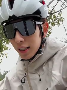 Kacamata Pelindung UV untuk Bersepeda: Pilihan Terbaik untuk Aktivitas Outdoor