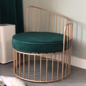 DT16-23 เก้าอี้โซฟาเหล็กดัดสีทองเบาะกํามะหยี่พร้อมหมอนอิง (การจัดส่งดูรายละเอียดใต้ลิ้งค์)