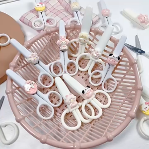 Cute Cartoon Mini Scissors Student Kindergarten Handmade Paper-Cutting Small Scissors Round Head with Lid Small White Scissors
