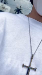 Kalung & Keychain Mihawk Anime Manga One Piece Black Premium