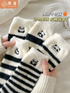 ถุงเท้าผู้หญิงพิมพ์ลายแพนด้า ถุงเท้าบ้านฤดูใบไม้ร่วง/ฤดูหนาว ถุงเท้าลำลอง ถุงเท้าขากว้าง ถุงเท้ายาวถึงเข่า ถุงเท้าขนแกะหนา ถุงเท้าสำหรับใส่ในบ้าน