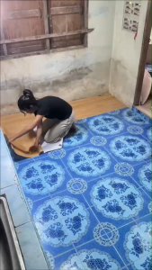 ขนาด60cmXยาว3เมตร รหัสC33 สติ๊กเกอร์pvc สติ๊กเกอร์ติดพื้น วอลเปเปอร์พื้น กันน้ำกันลื่น ติดทนทาน มีกาวในตัว