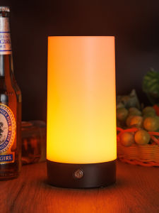 โคมไฟตั้งชาร์จไฟฟ้าแบบไร้สายสำหรับบาร์ โคมไฟตกแต่งสำหรับร้านอาหาร โคมไฟโต๊ะเล่นบทบาท โคมไฟตกแต่งบรรยากาศ โคมไฟ LED แบบไม่ต้องติดตั้ง