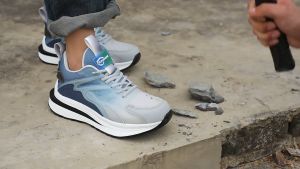 Work Shoes Anti-smashing Anti-piercing Safety Shoes Men Protective Wear-resistant Indestructible Gradient Sports Shoes