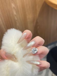 Vision Gentle Super Shiny Large Diamond Atmosphere Cat Eye Long Handmade Detachable Wearable Nail Art Tools White Enhancing