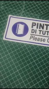 STIKER PINTU HARAP DI TUTUP KEMBALI 25X8CM